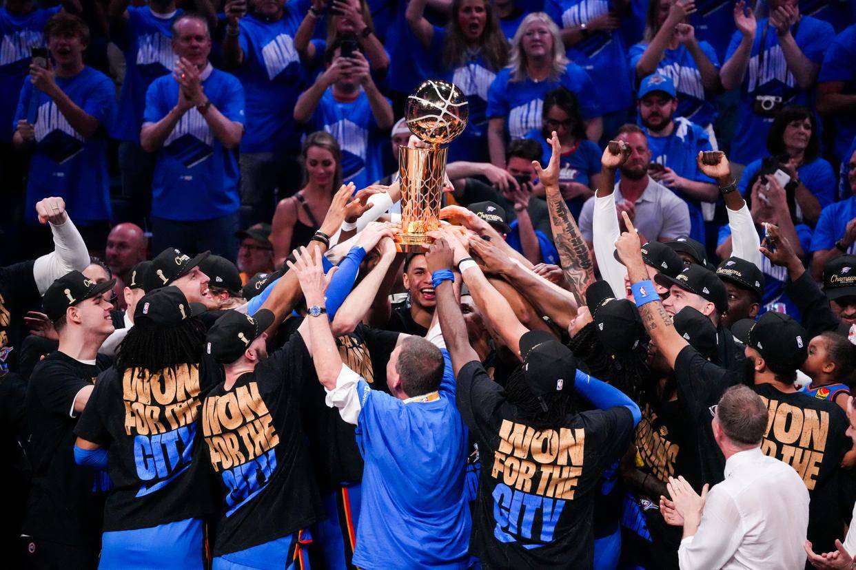 电讯报：阿森纳关注埃尔切中场门多萨，球员解约条款2000万欧（电讯报：阿森纳盯上埃尔切中场门多萨，解约金2000万欧元）