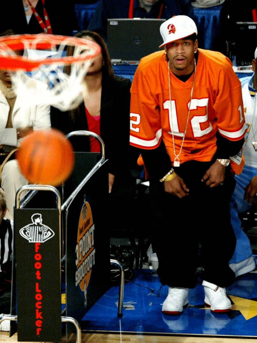 法比奥晒照：仔细看我受伤的右膝，你就知道我们队付出了一切（法比奥晒图：看我右膝的伤，就知道我们拼到极限）