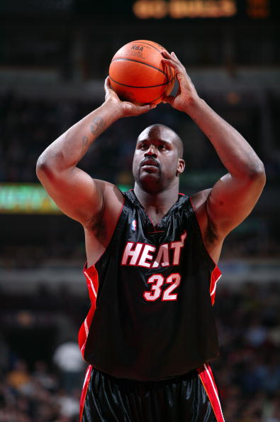 葡媒批评C罗：C罗应该为他的行为道歉，并对此感到羞愧（葡媒指责C罗：应为失当行为道歉并深感羞愧）