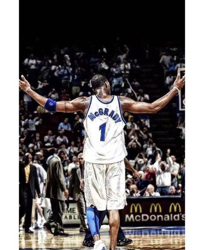 球星再度超神发挥（巨星再度神勇爆发）