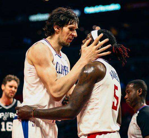 安哥拉队创造历史突破（安哥拉队谱写历史新篇章）