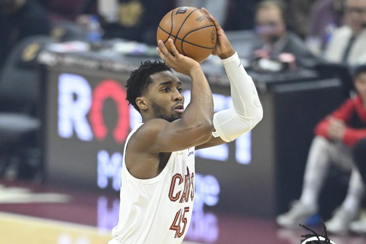 泽林斯基：之前不了解凯拉特；我们需要踢出认真且专注的比赛（泽林斯基：此前不熟悉凯拉特，但我们必须打出严谨且专注的表现）